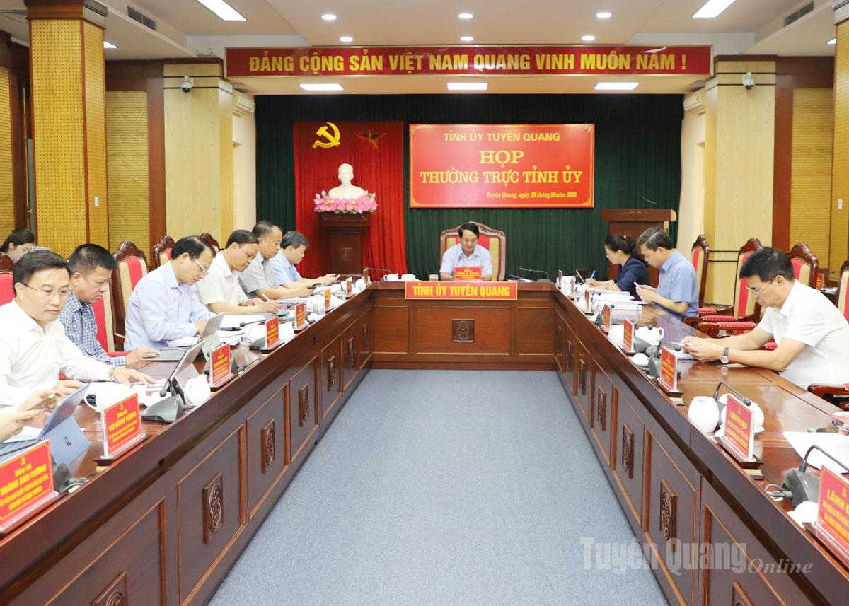 Thường trực Tỉnh ủy họp, cho ý kiến vào nhiều nội dung quan trọng