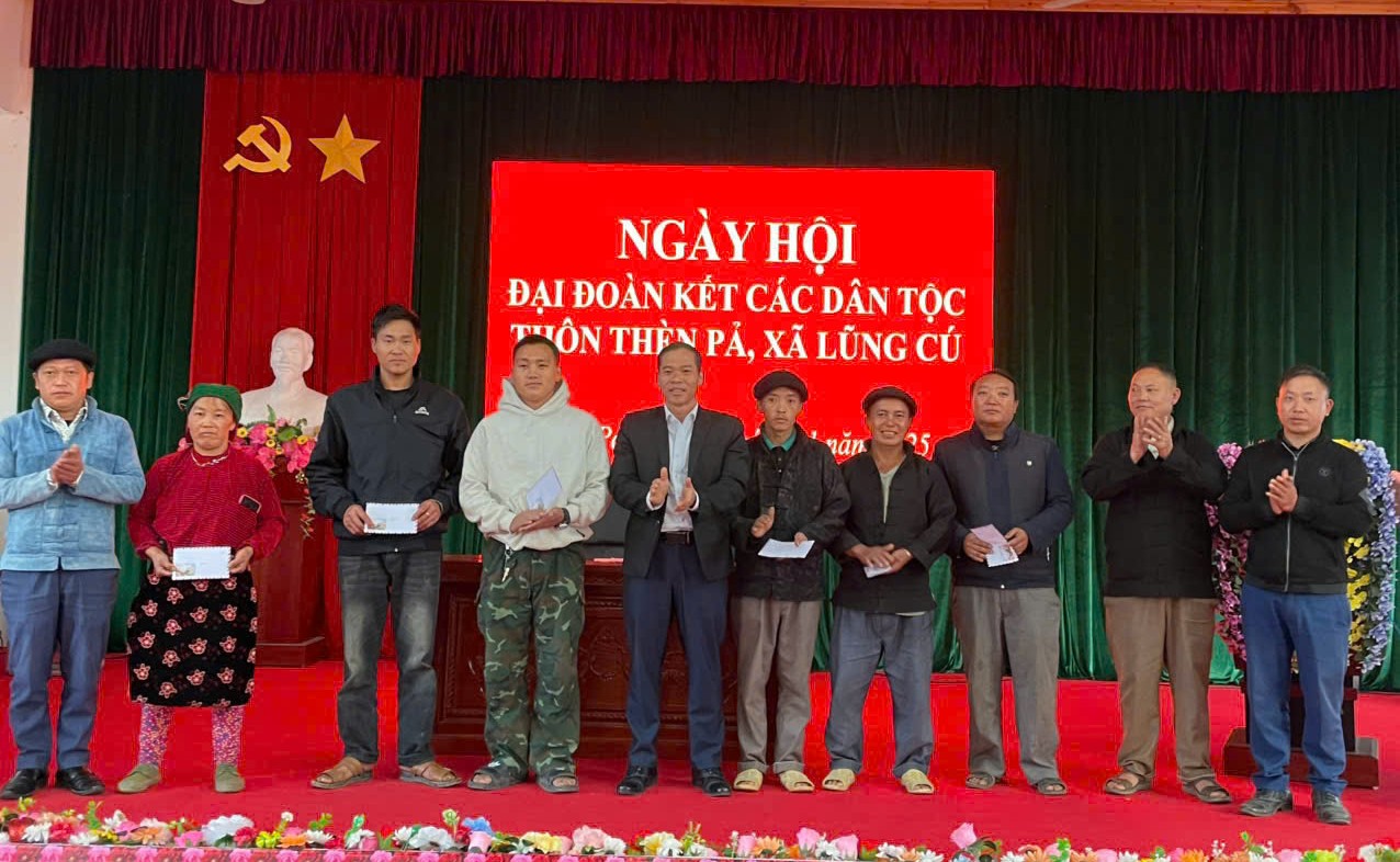 Thôn Thèn Pả quyết tâm xóa bỏ hủ tục, phong tục, tập quán lạc hậu, xây dựng nếp sống văn minh