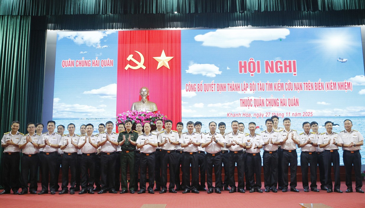 Quân chủng Hải quân công bố thành lập Đội tàu tìm kiếm cứu nạn trên biển