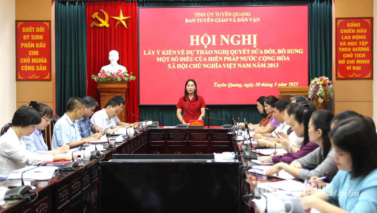 Ban Tuyên giáo và Dân vận Tỉnh ủy lấy ý kiến về dự thảo Nghị quyết sửa đổi, bổ sung một số điều của Hiến pháp năm 2013