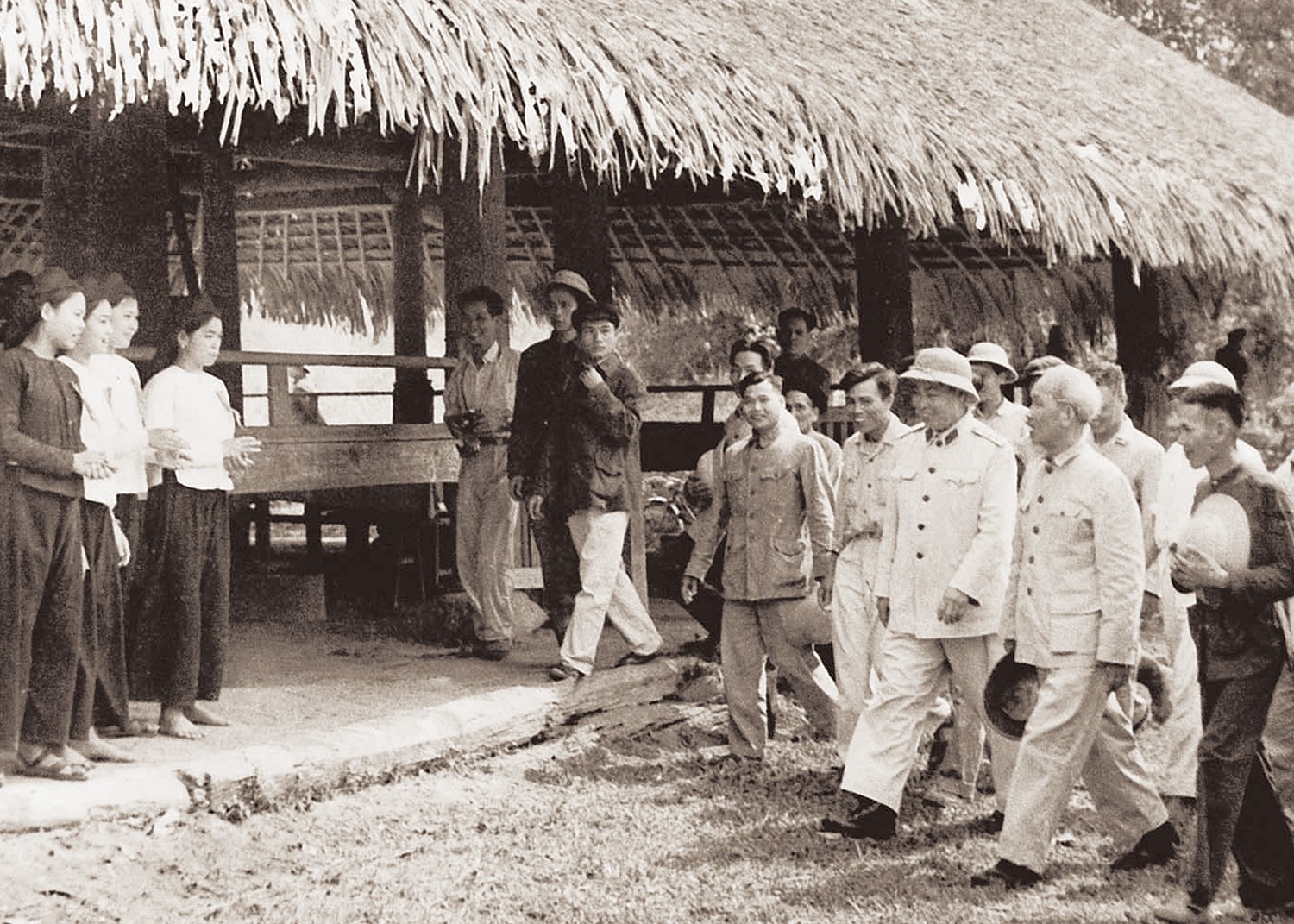Cách mạng Tháng Tám năm 1945 - kết quả sự vận dụng sáng tạo chủ nghĩa Mác - Lê-nin vào thực tiễn Việt Nam