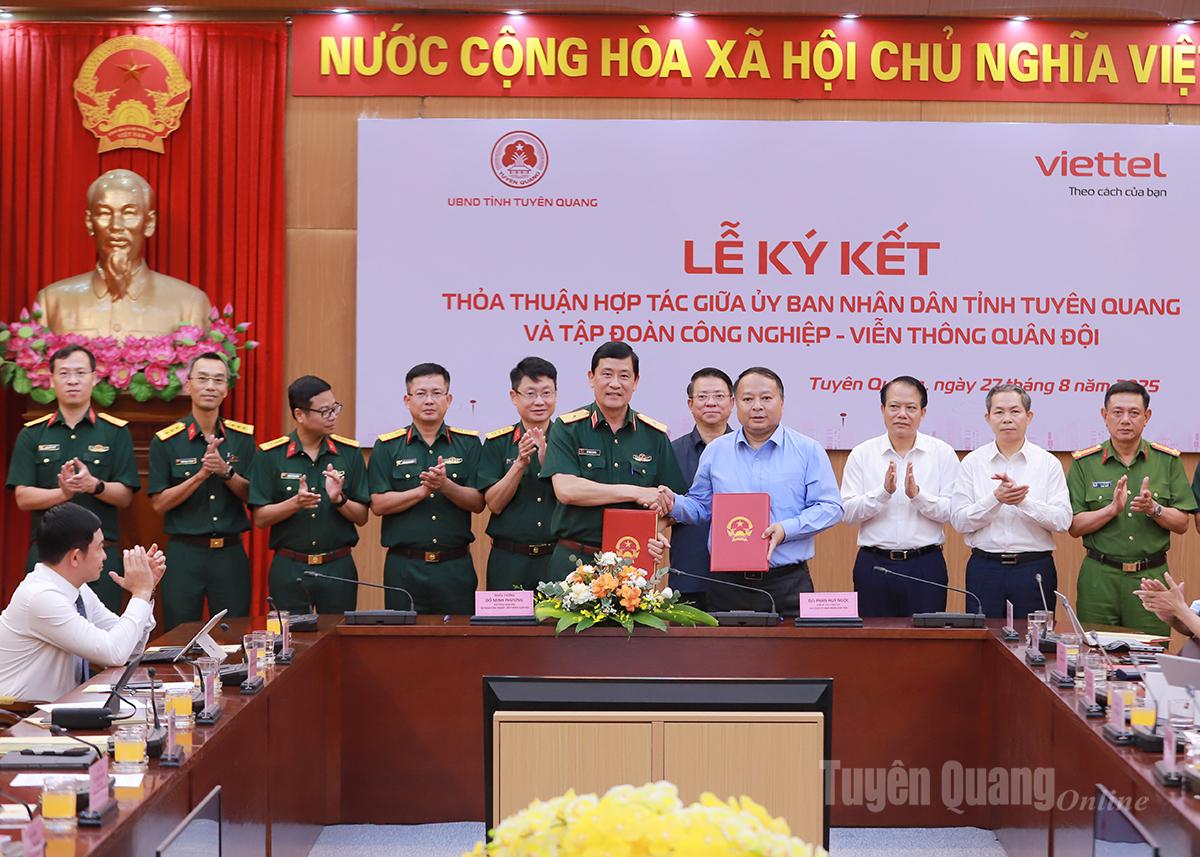 Ký kết Thỏa thuận hợp tác giữa UBND tỉnh Tuyên Quang và Tập đoàn Viettel về chuyển đổi số giai đoạn 2025 - 2030