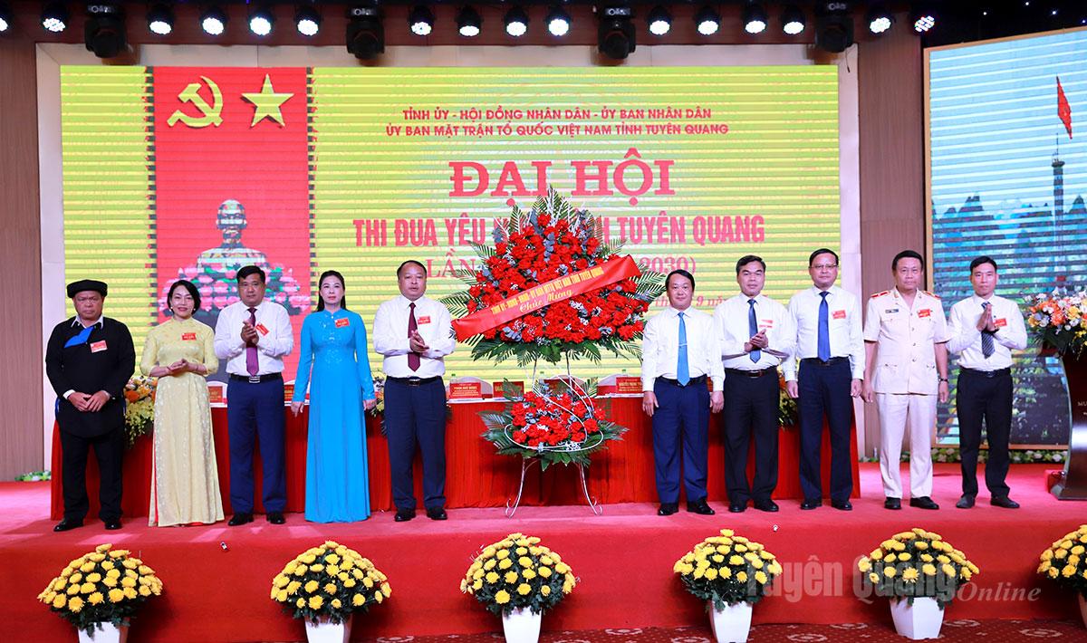 Đại hội Thi đua yêu nước tỉnh Tuyên Quang lần thứ I